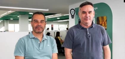 Directivos de Gana Energía en sus oficinas